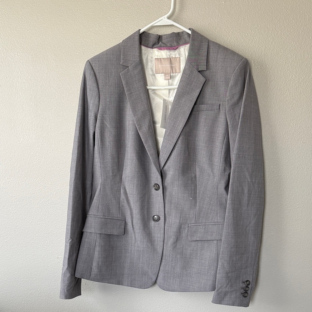 Banana Republic Women’s Gray Lightweight Wool Blazer, NWT, Size 14
